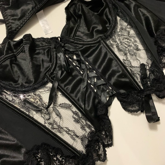 Brand new with tags bundle of 2 lingerie - Picture 7 of 9